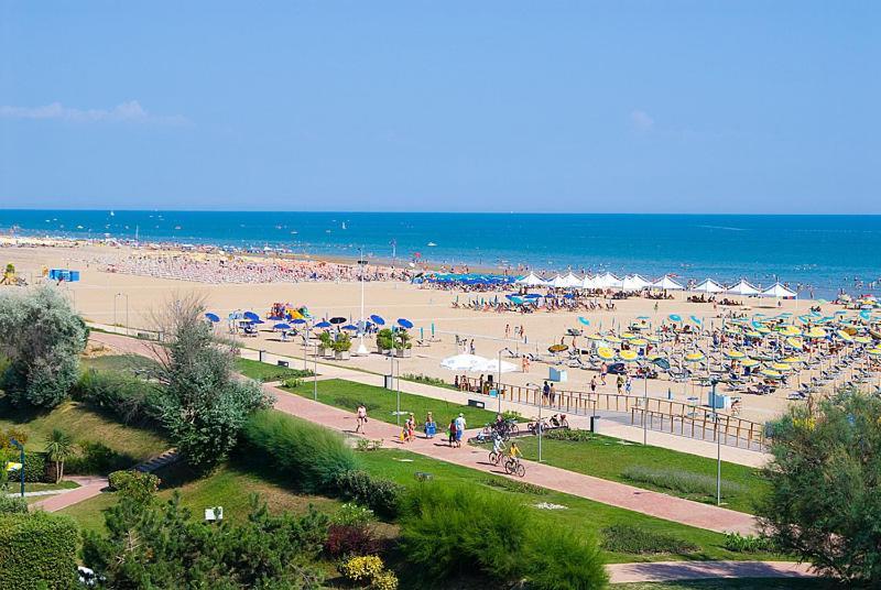 Appartamenti Sanian Bibione Eksteriør bilde
